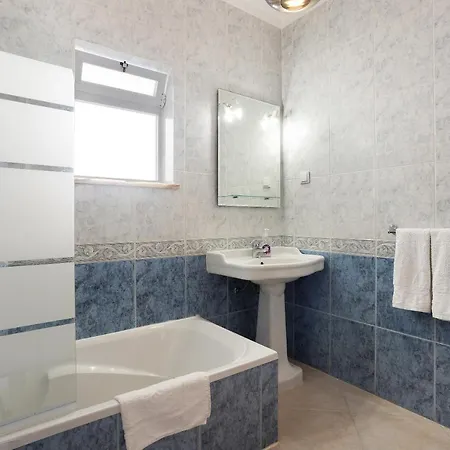 Apartment Cantinho Da Sara VI *